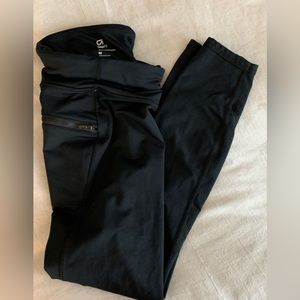 NWOT Gap winter brush black leggings